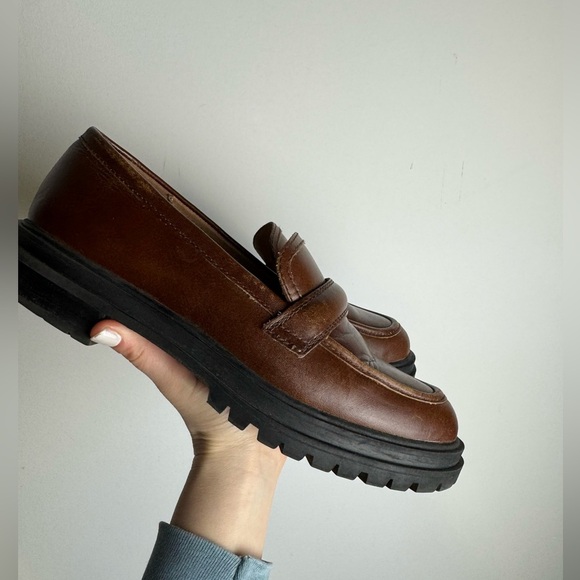 Madewell The Bradley Lugsole Loafer in Leather in Stable Brown - Picture 6 of 13